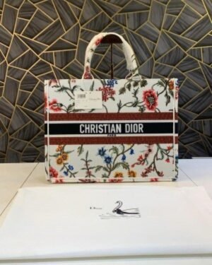 CHRISTIAN TOTE BAG ( WHITE ) NEW CLR
